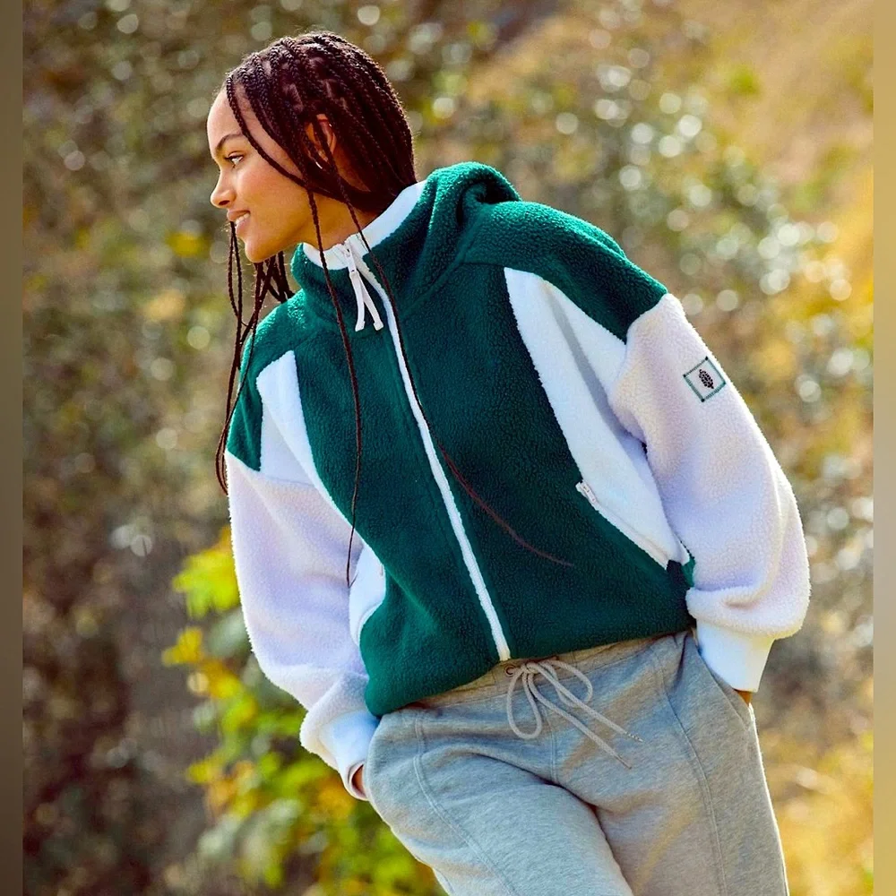 Free People Hit The Slopes Hoodie // FP Movement //Size Small // NWT // Jacket - Picture 9 of 9